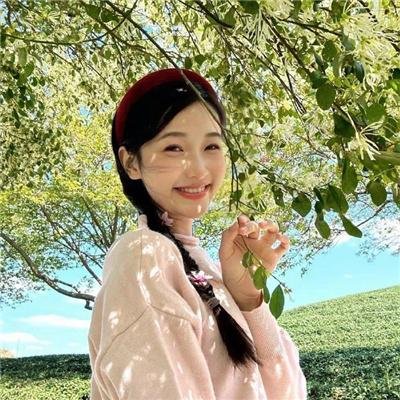 红粉妖魔